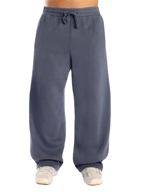 baggy sweatpants